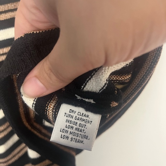 St. John Striped Black White and tan knit tank top size large - Picture 3 of 5